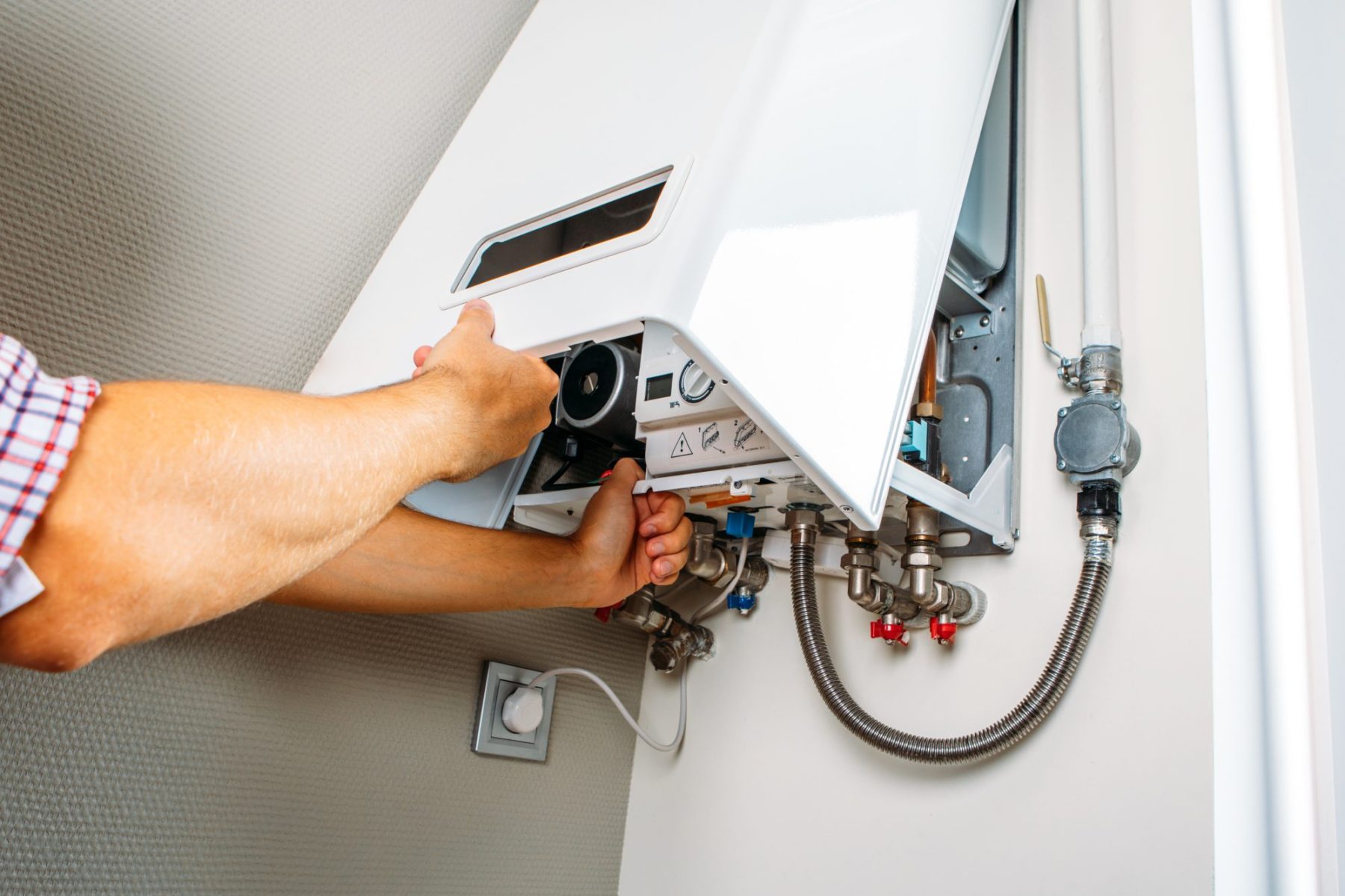 Which Is Better: Tankless or Traditional Water Heaters